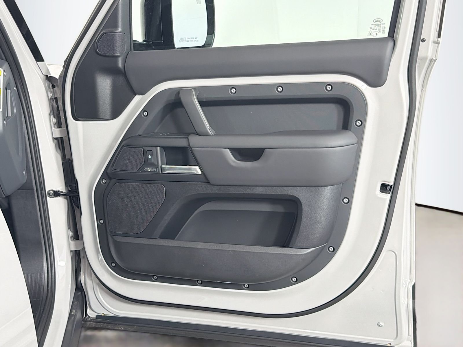New 2026 Borasco Grey Land Rover X-Dynamic SE image 32