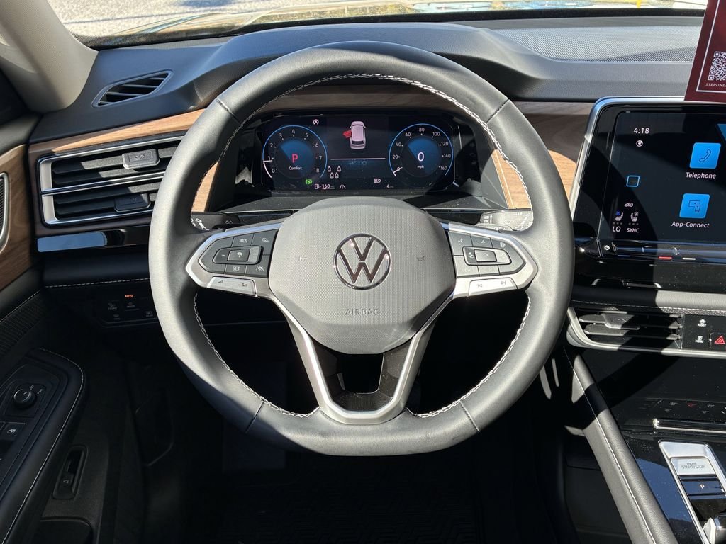 New 2026 Black Volkswagen 2.0T SE w/Technology image 17