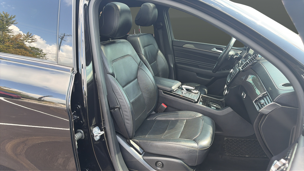 Used 2019 Black Mercedes-Benz GLE 43 AMG® image 24