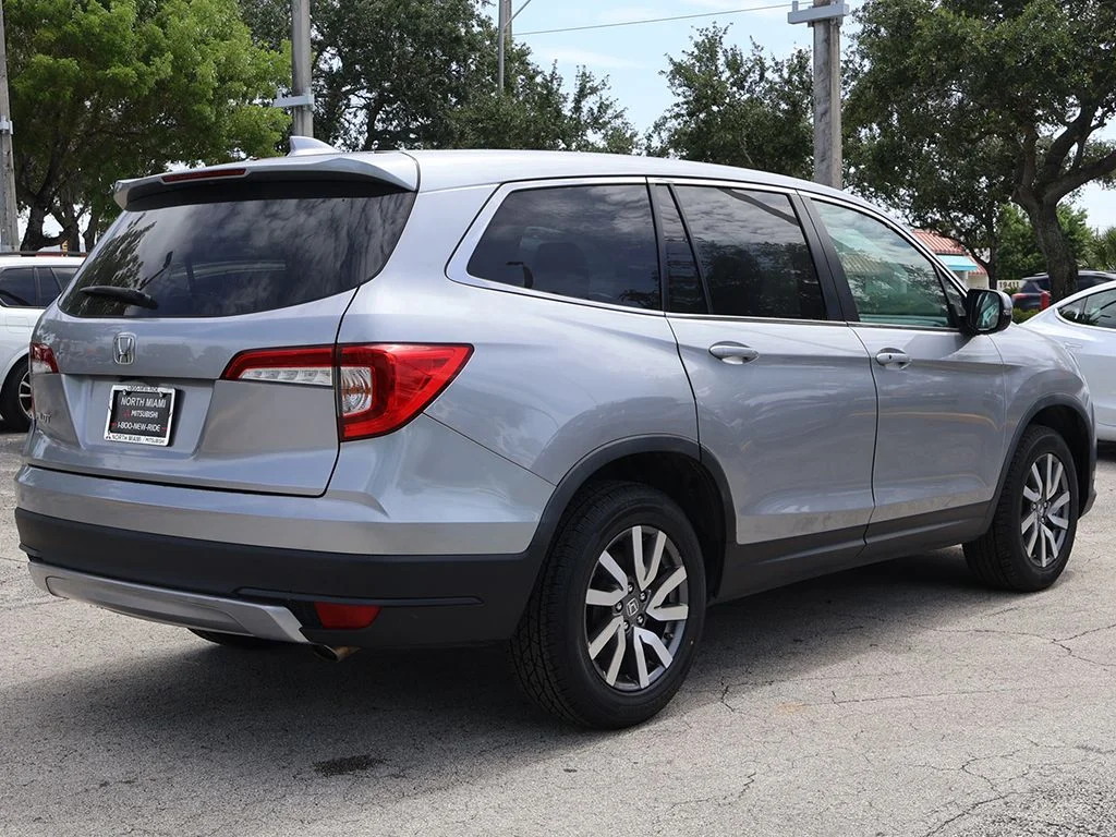Used 2021 Silver Honda EX image 10