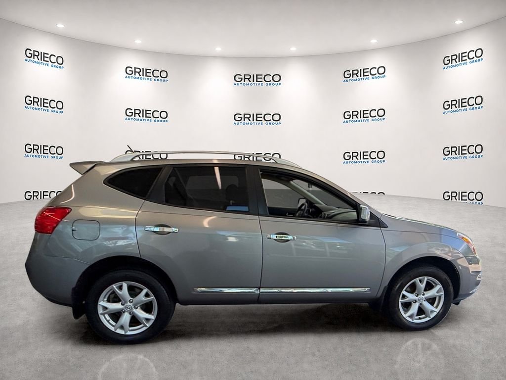 Used 2011 Gray Nissan SV image 8