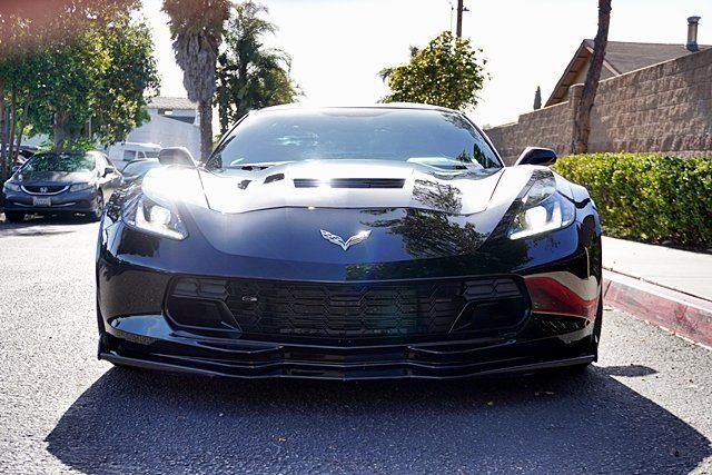 Used 2019 Black Chevrolet Grand Sport image 4