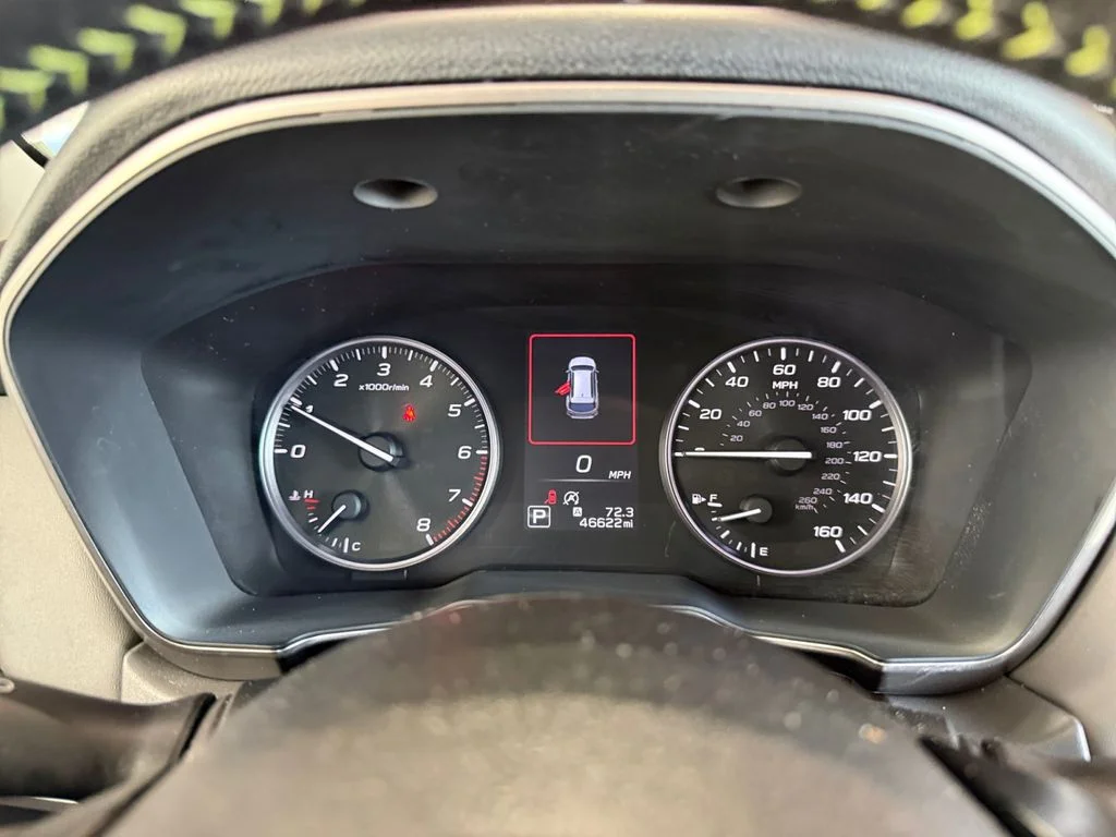 Used 2025 Silver Subaru Onyx Edition image 14