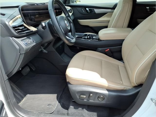Used 2025 White Buick Preferred image 21