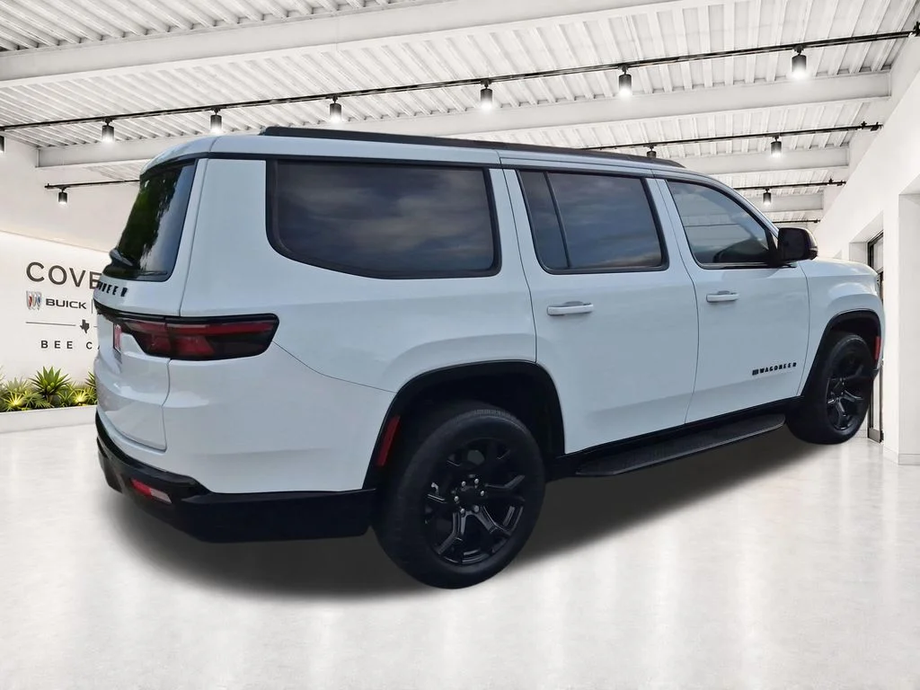 Used 2023 White Jeep Base image 12