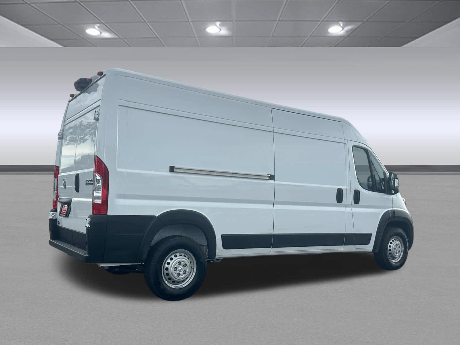 New 2026 Bright White Clear-Coat Exterior Paint RAM Tradesman image 5