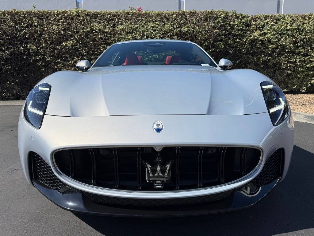 New 2026 Bianco Astro Maserati  image 3