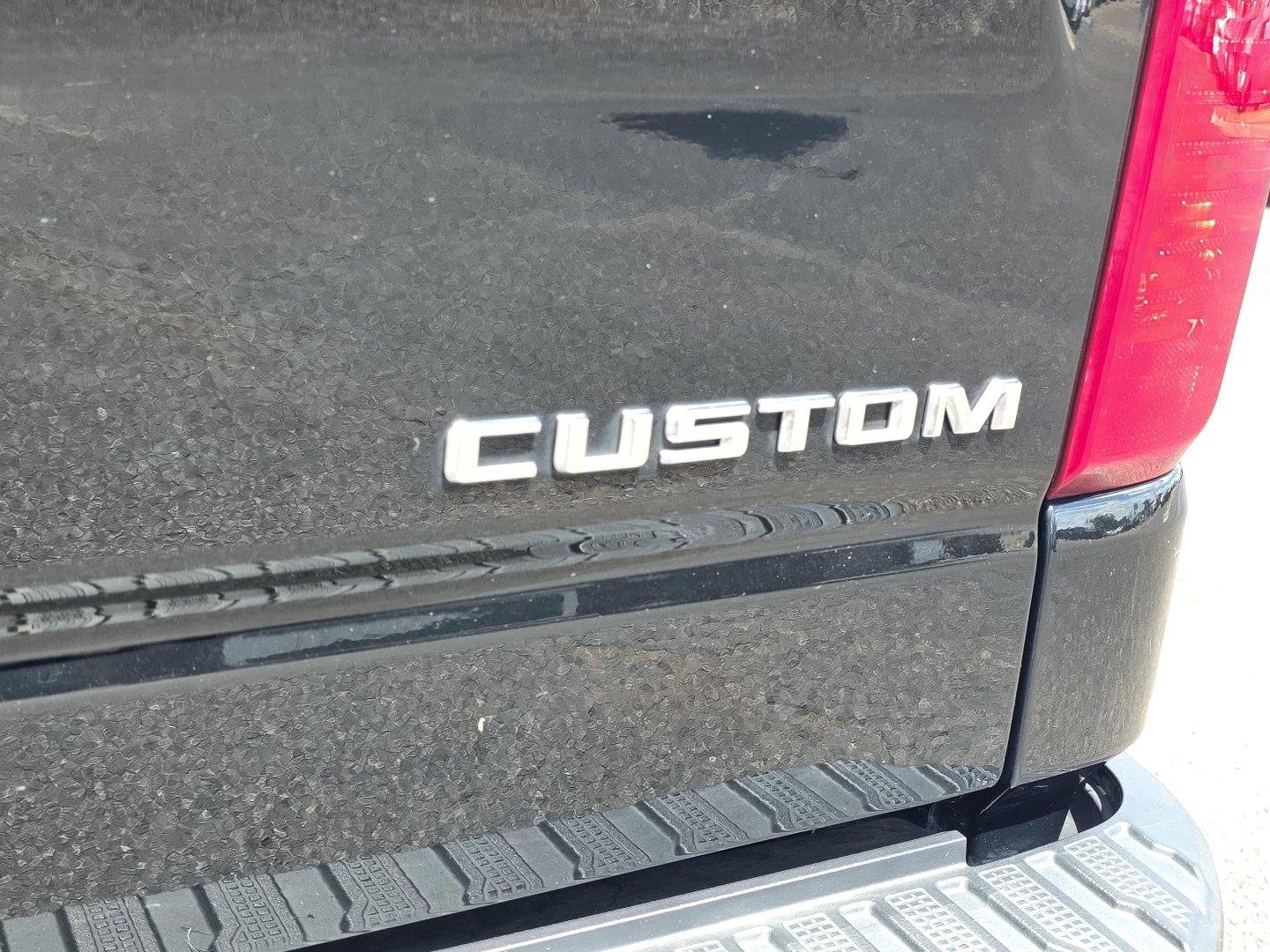 Used 2023 Black Chevrolet Custom image 32