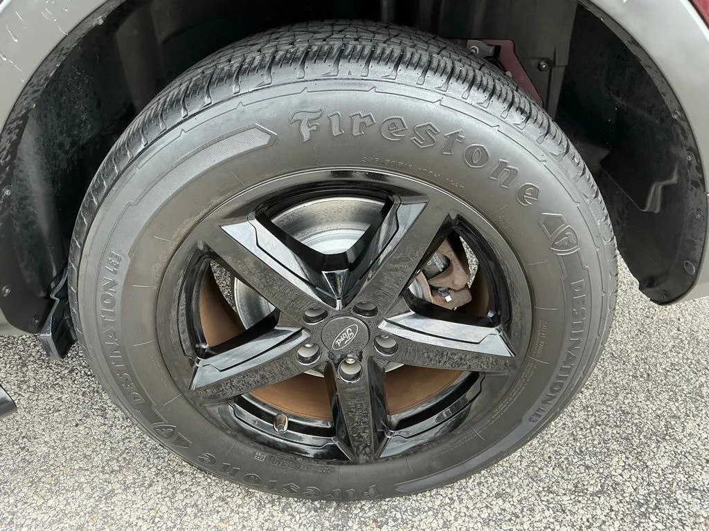 Used 2018 Red Ford XLT image 39