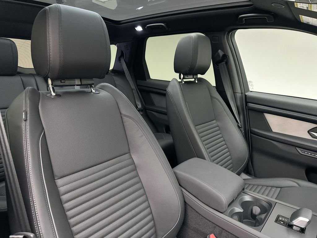 New 2026 Fuji White Land Rover Landmark image 6