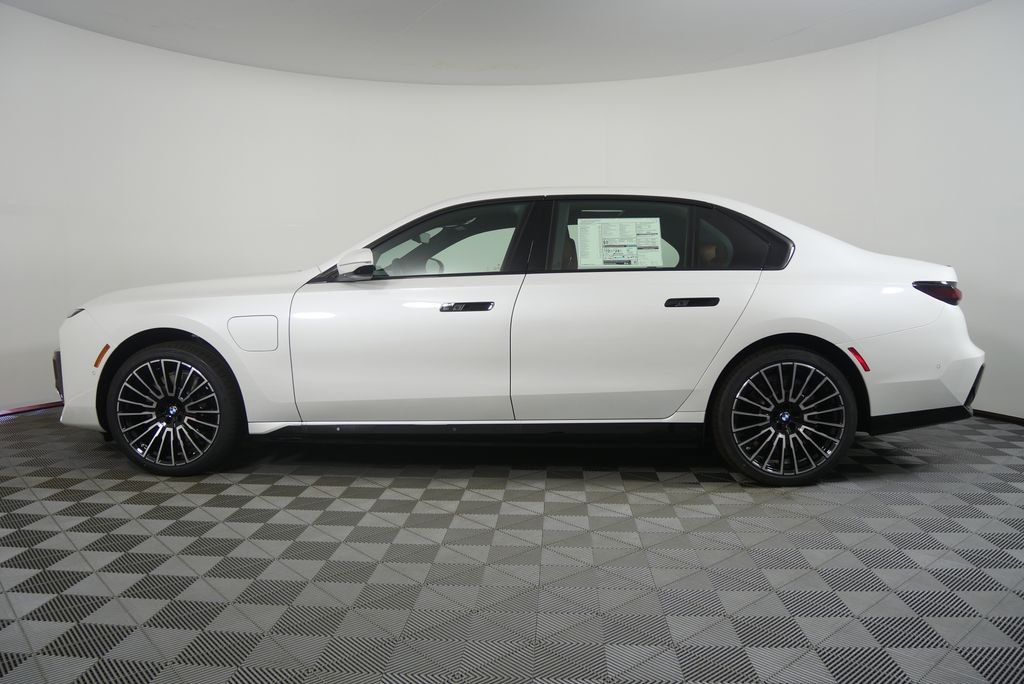 New 2026 Mineral White Metallic BMW 750e xDrive image 6