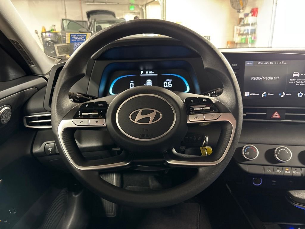 Used 2025 Red Hyundai SE image 11