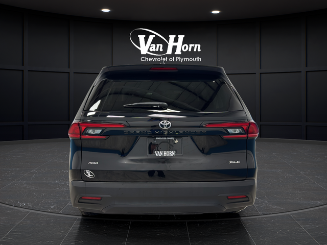 Used 2025 Midnight Black Metallic Toyota XLE image 6