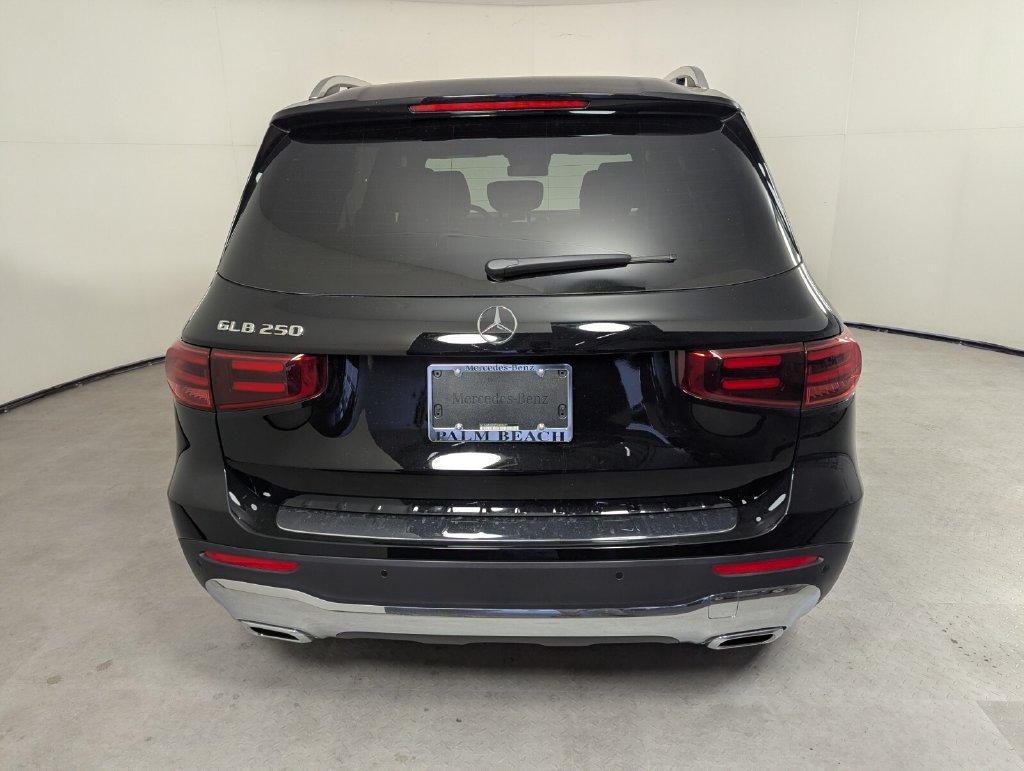 New 2026 Night Black Mercedes-Benz GLB 250 image 23