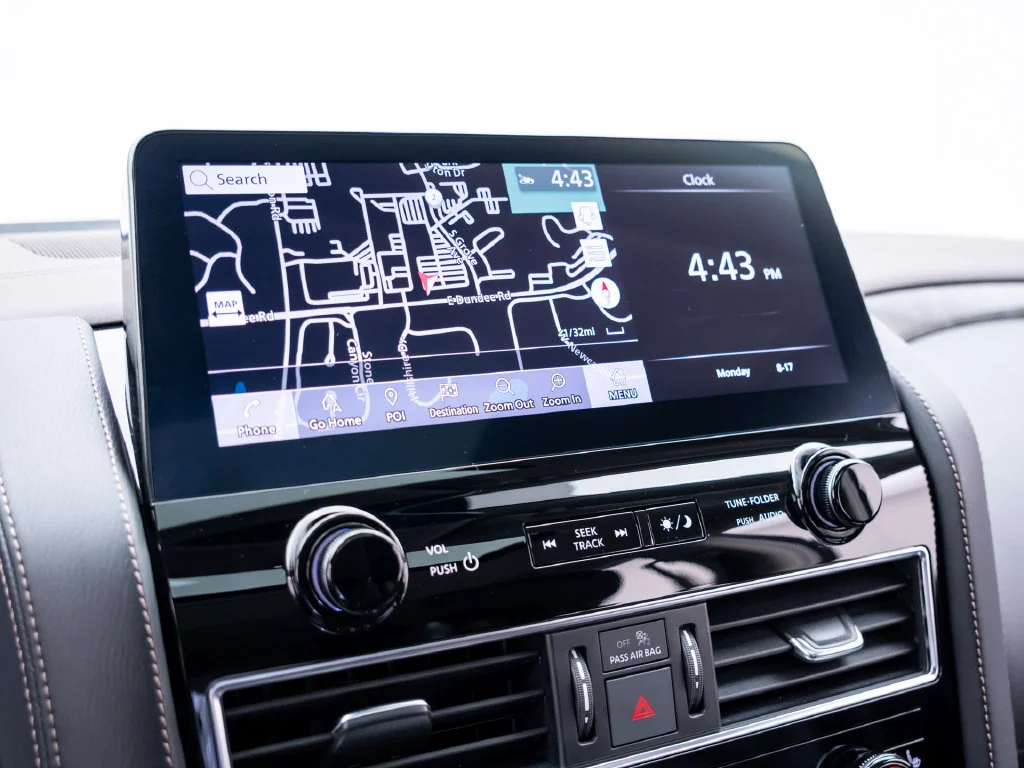 Used 2023 Black Nissan Platinum image 27