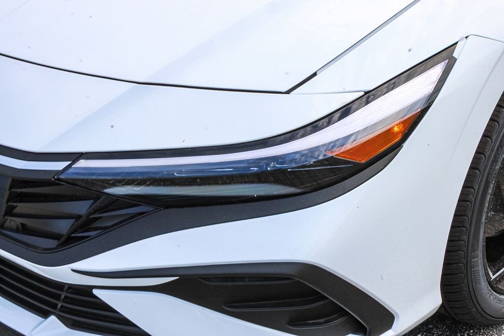 New 2026 White Hyundai SEL Sport image 5
