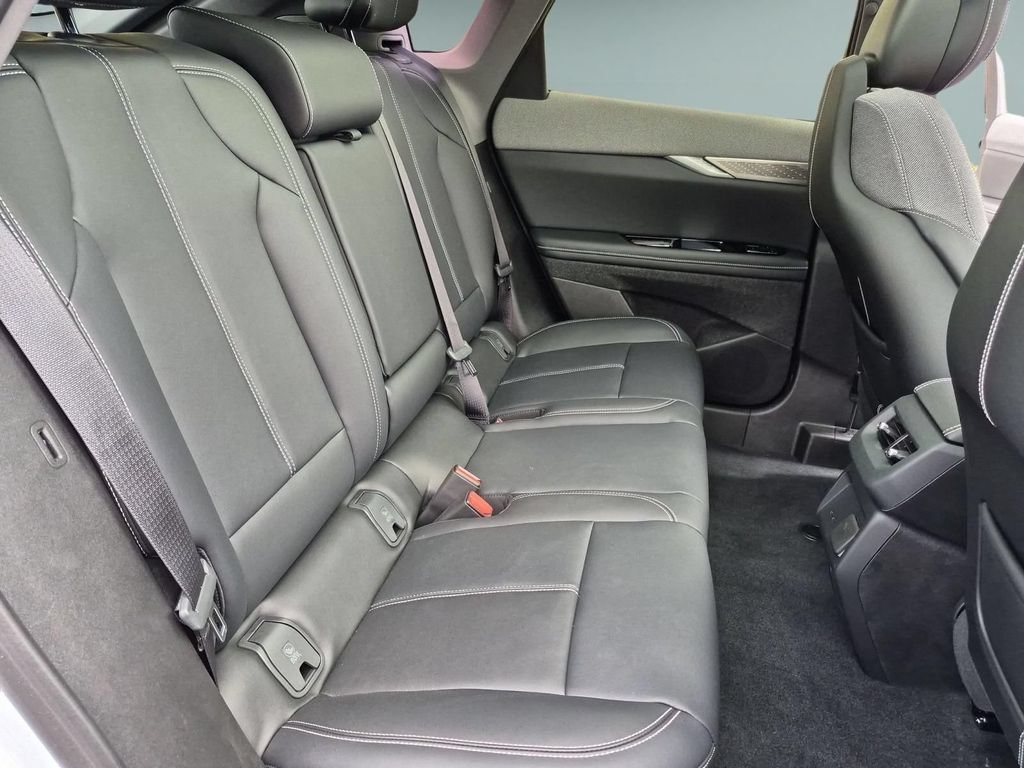 2027 Cadillac OPTIQ Luxury - Photo 26