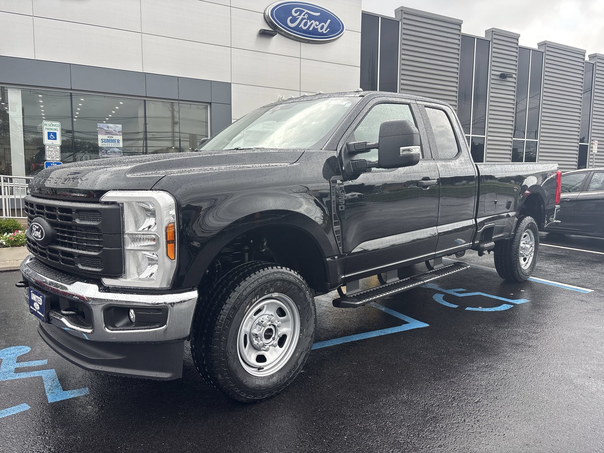 New 2027 Agate Black Metallic Ford F-350® XL image 24