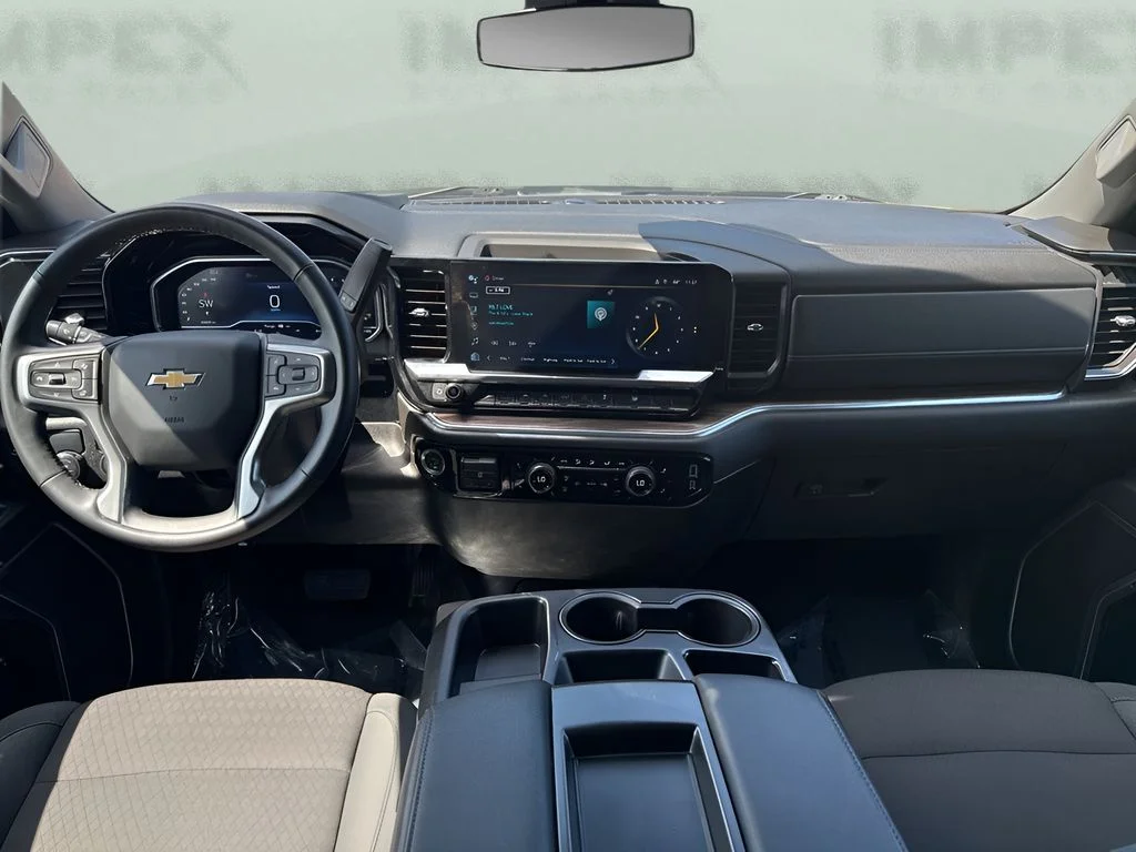 Used 2025 White Chevrolet LT image 12