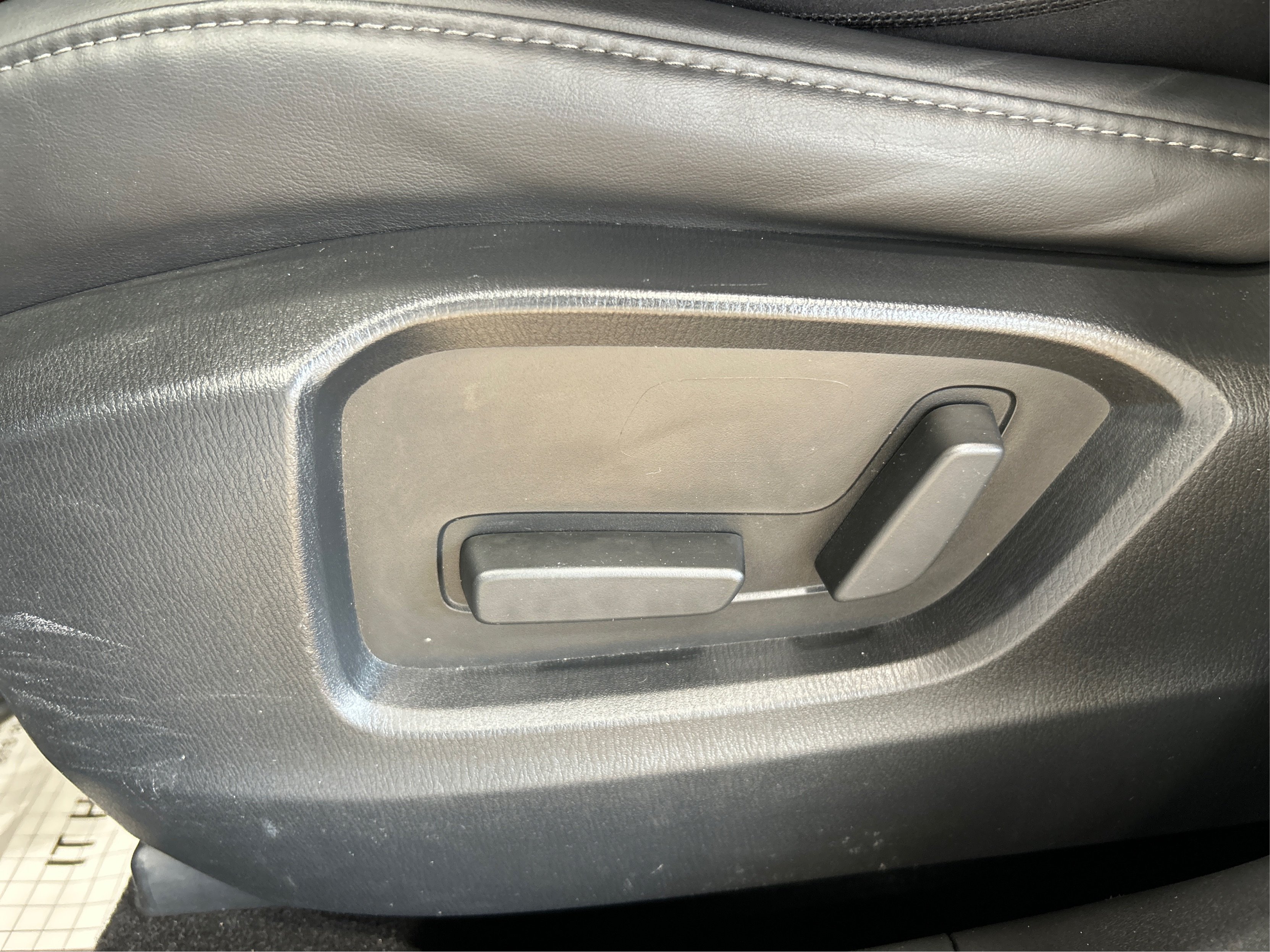 Used 2019 Blue Mazda Touring image 18