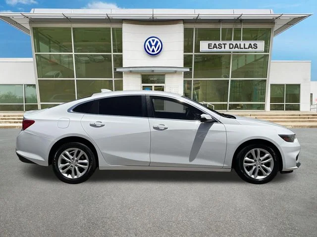 Used 2018 White Chevrolet LT image 2