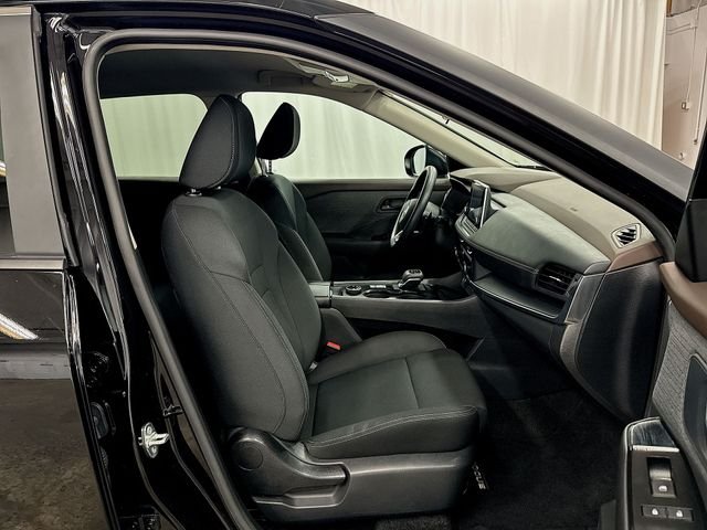 Used 2023 Black Nissan S image 21