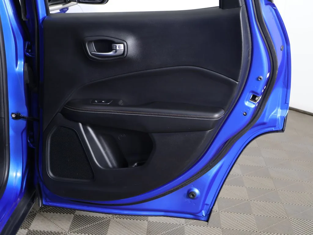 Used 2019 Laser Blue Pearlcoat Jeep Latitude image 22