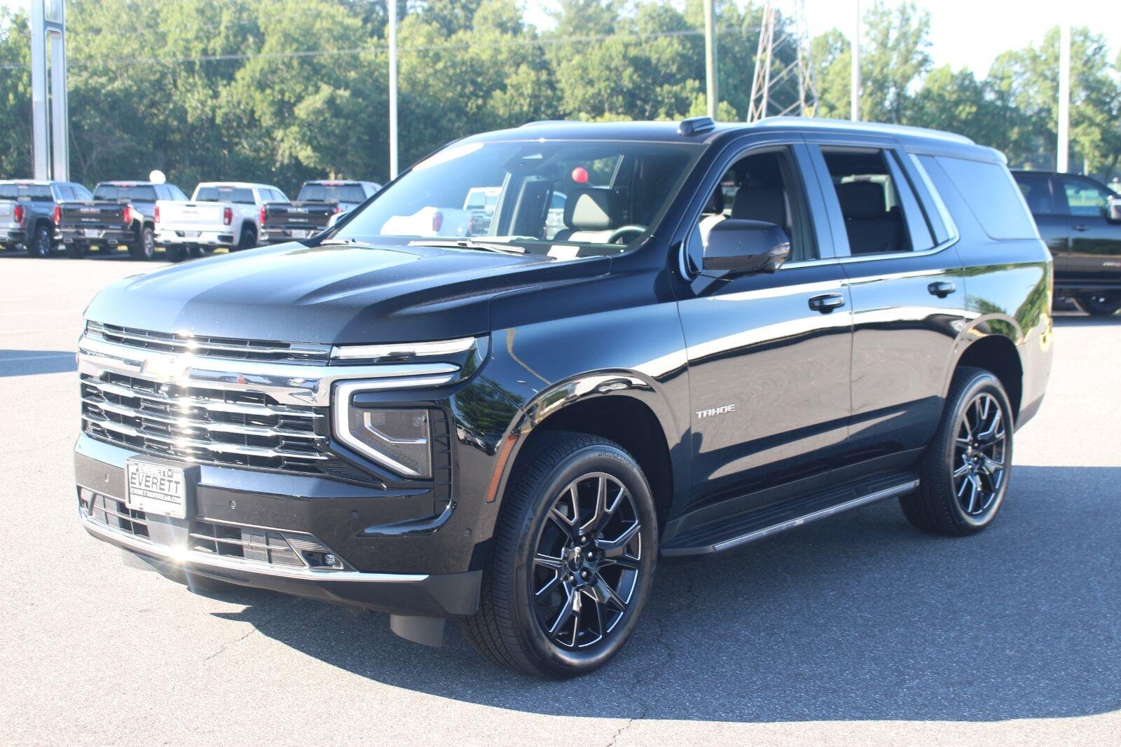 Used 2025 Black Chevrolet LT image 3