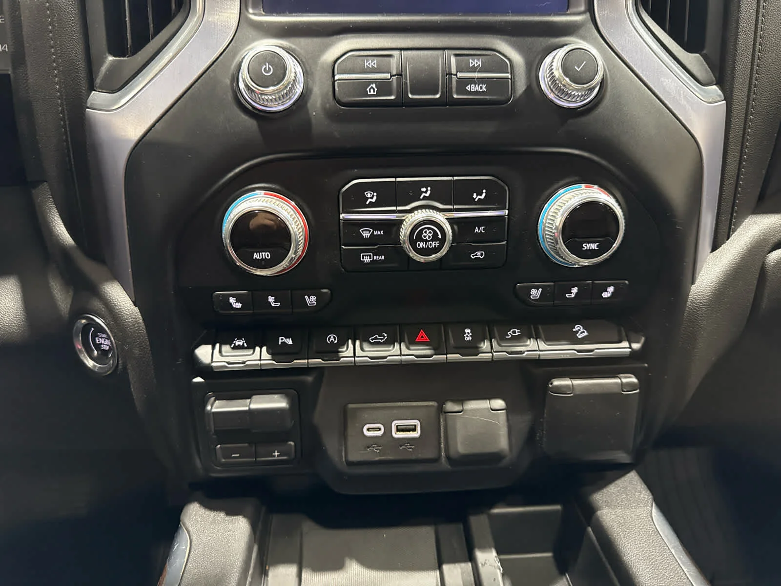 Certified Used 2019 SUMMIT WHITE GMC SLT image 16