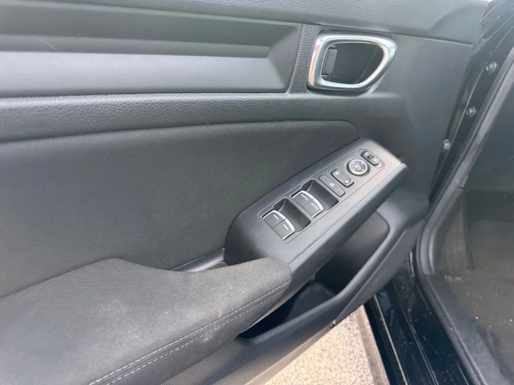 Used 2025 Black Honda LX image 5