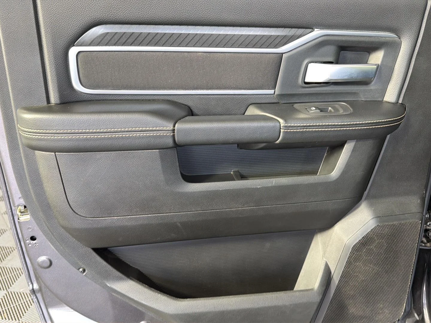 Used 2025 Granite Crystal Metallic Clearcoat Ram Big Horn image 25