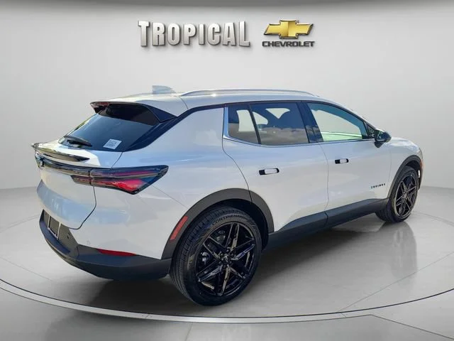 New 2026 Summit White Chevrolet LT image 5