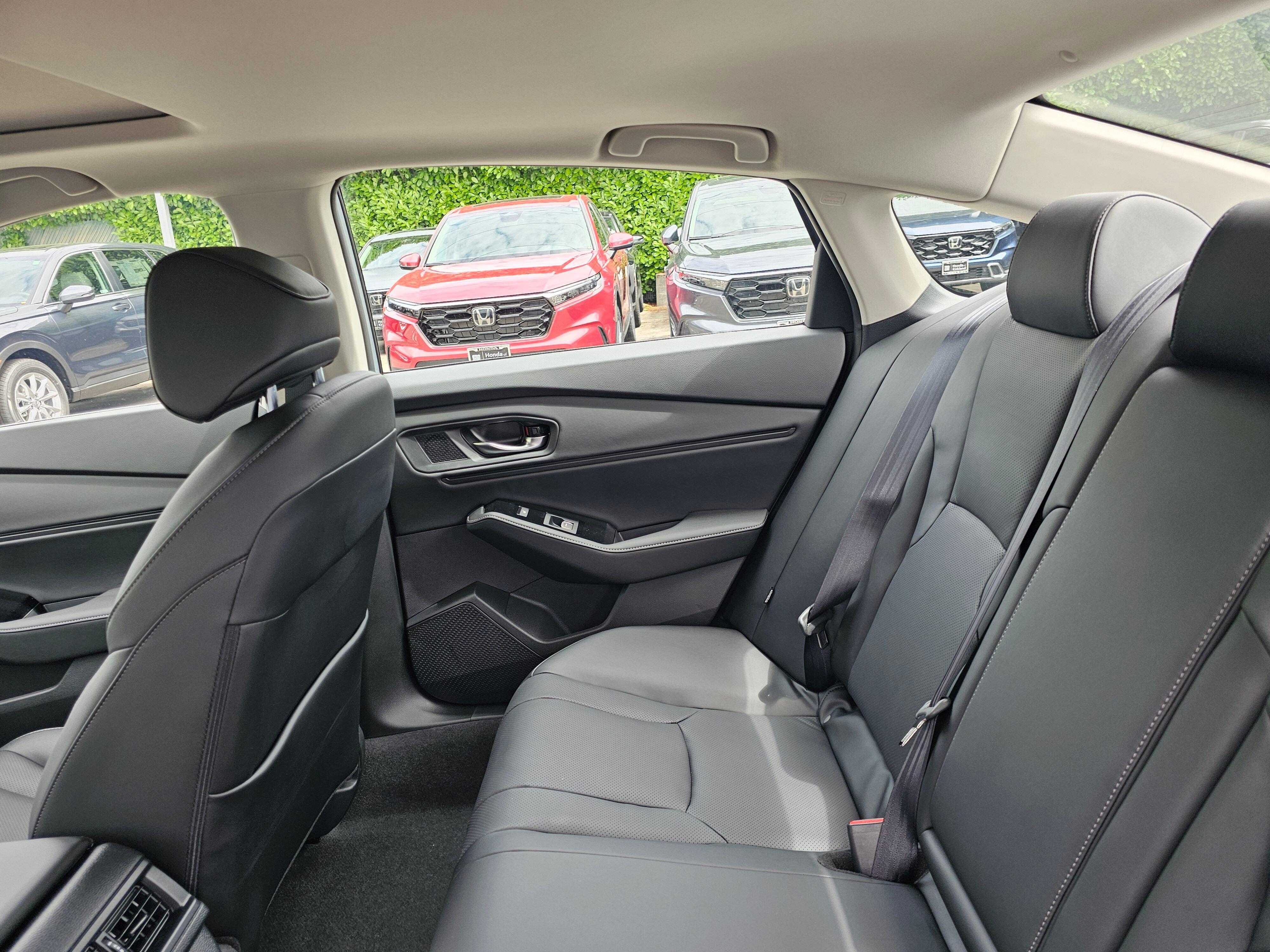 New 2026 Urban Gray Pearl Honda Touring image 21
