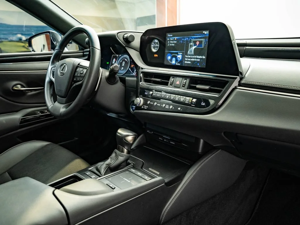 Used 2022 Graphite Black Lexus 300h image 46