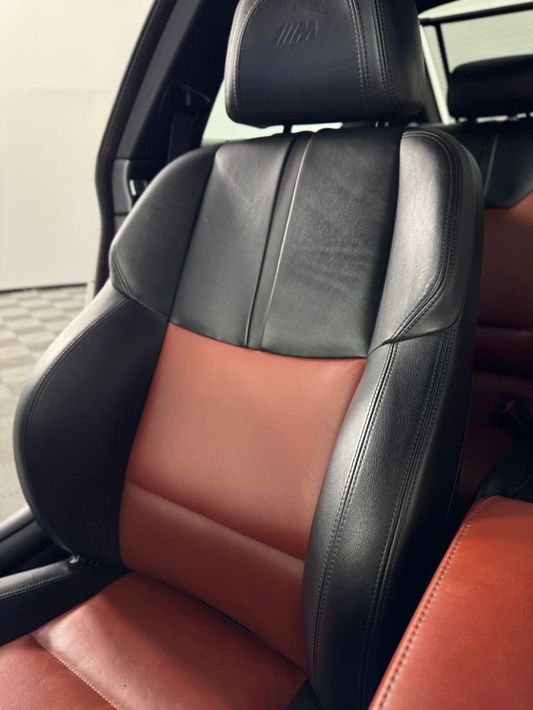 Used 2013 White Metallic BMW Base image 23