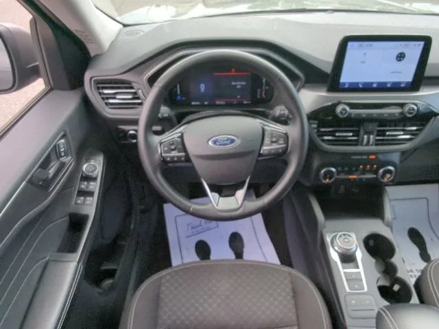 Used 2024  Ford Active image 6