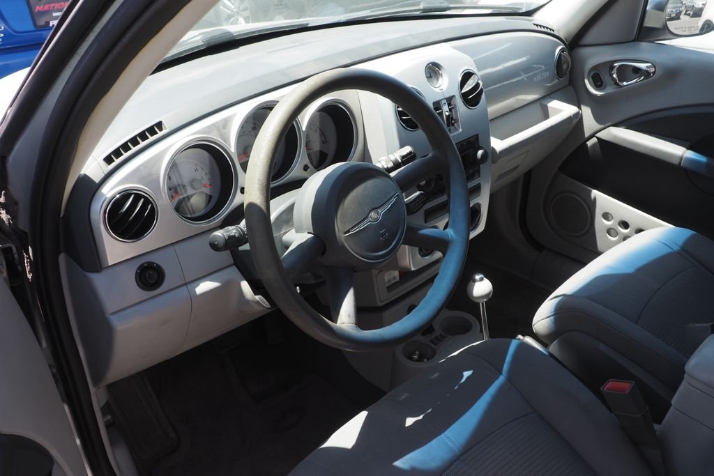 Used 2008 Silver Chrysler Touring image 5