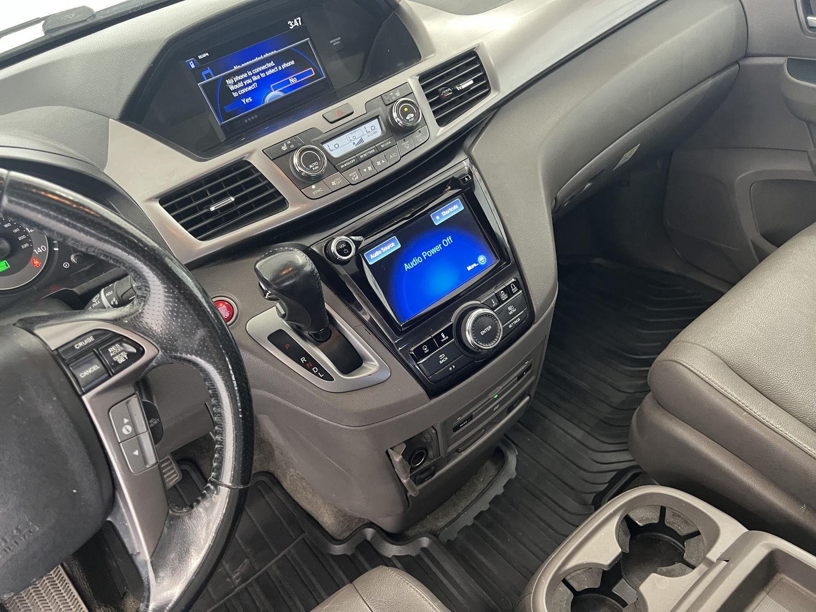 Used 2017 White Diamond Pearl Honda Touring image 23