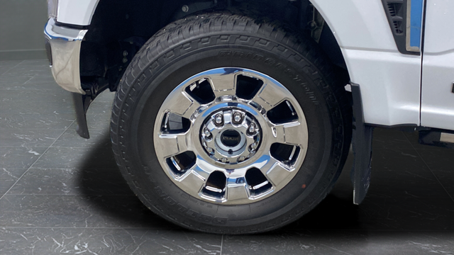 Used 2024 Oxford White Ford Lariat image 41
