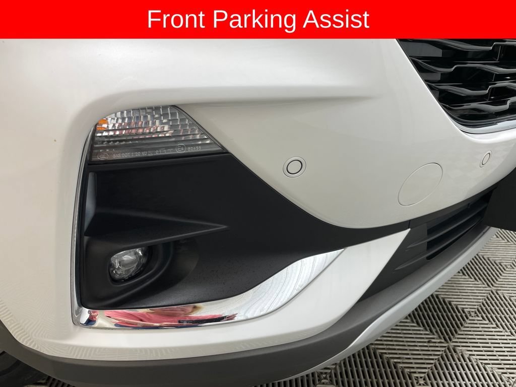Used 2020 WHITE FROST TRICOAT Buick Essence image 16