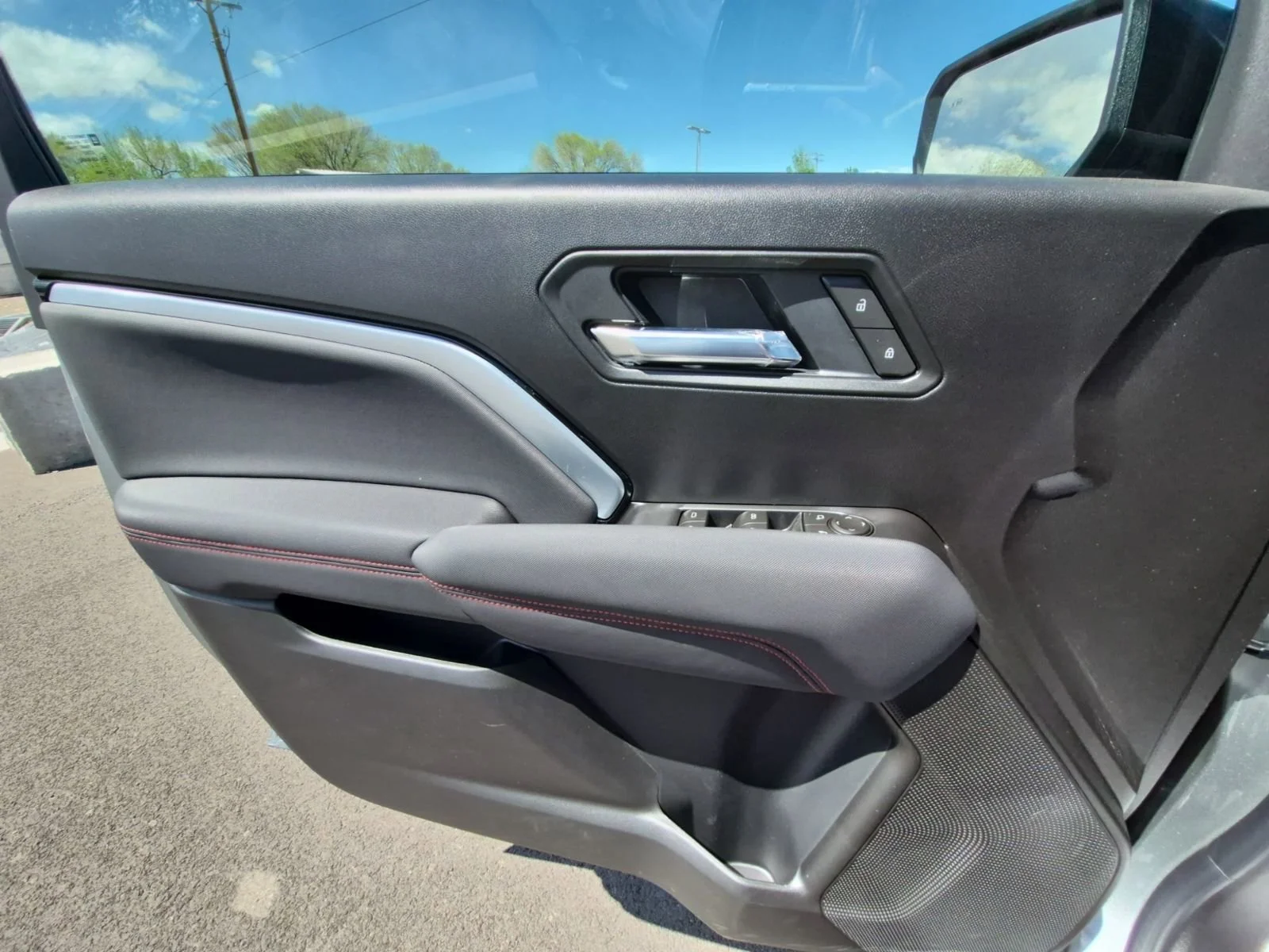 2026 Chevrolet Colorado Z71 - Photo 35