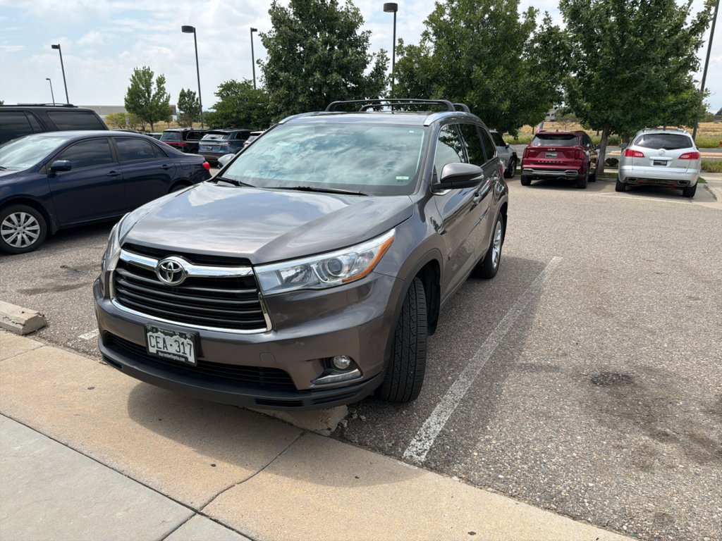 Used 2015 Predawn Gray Mica Toyota Limited image 1