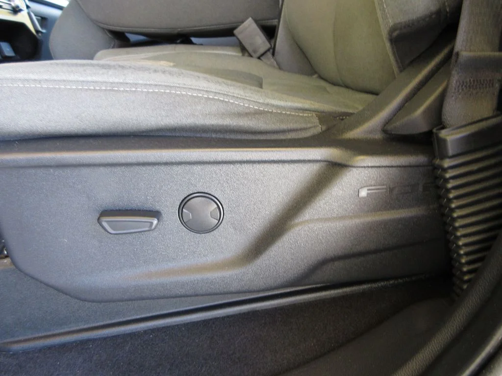 Certified Used 2023 Gray Metallic Ford XLT image 12