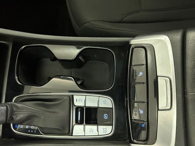 Used 2024 White Hyundai SEL image 23