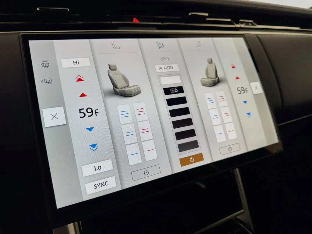 New 2026 Charente Grey Land Rover SE image 16