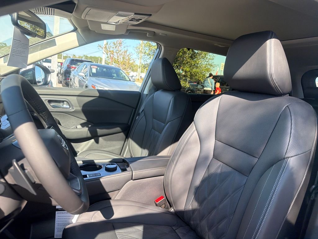 New 2026 Nissan Rogue Platinum 4D Sport Utility