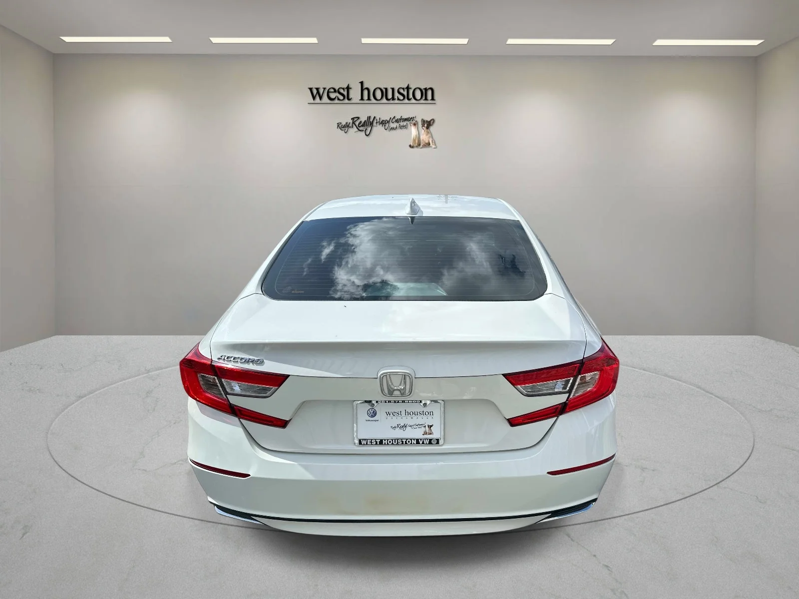 Used 2018 White Honda EX-L Navi 1.5T image 6
