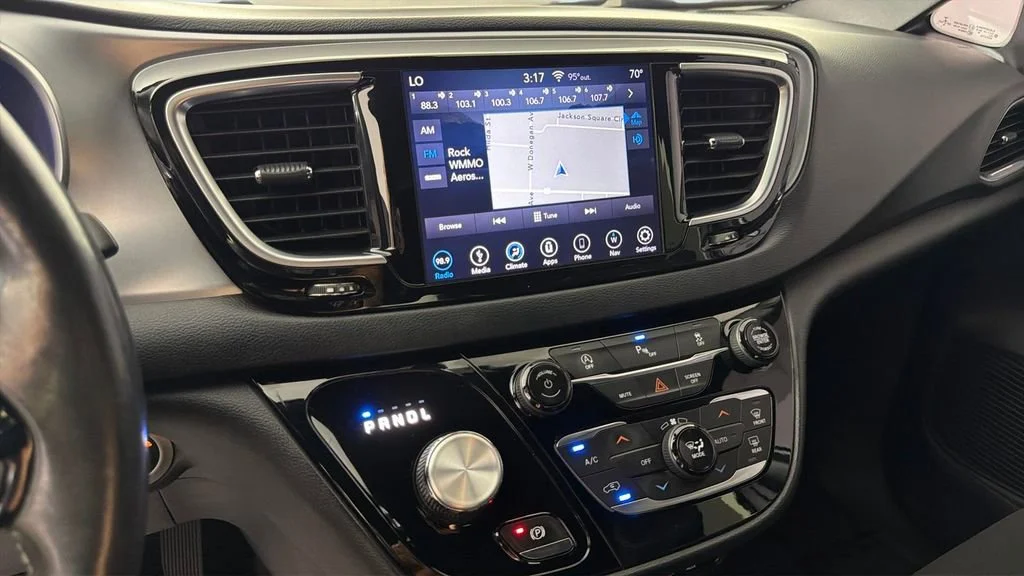 Used 2019 White Chrysler Touring Plus image 22