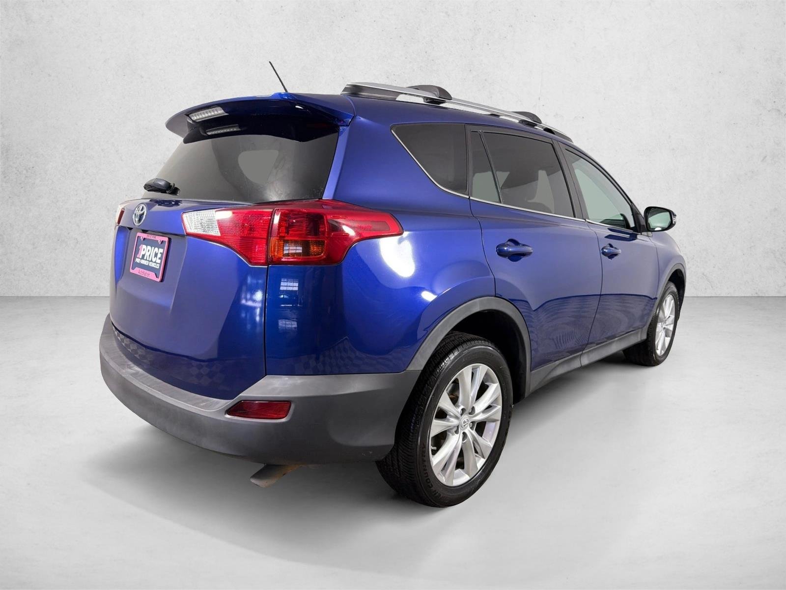 Used 2015 Blue Crush Metallic Toyota Limited image 5