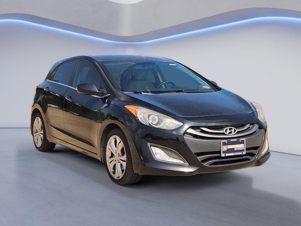 Used 2013 Black Noir Pearl Hyundai Base image 3